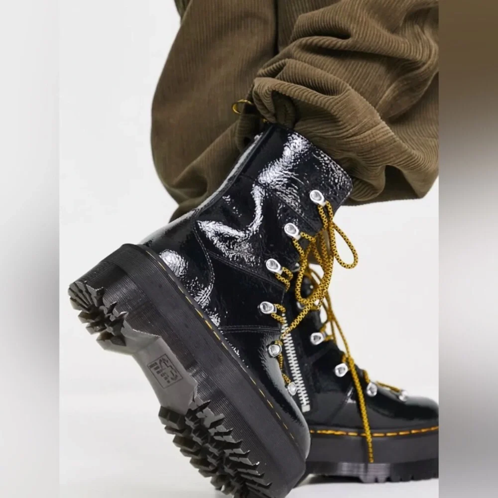 Dr. Martens Ghilana Max Lace-Up Black Pattern Leather Platform Boot sz.6